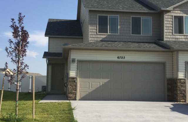 3 BEDROOM, 2.5 BATHROOM SADDLE RIDGE TWINHOME photos photos