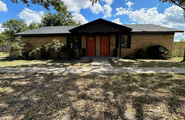 14 Sandy Lane - A photos photos