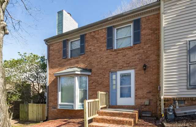 1493 Bentley Ln SE Gallery 2