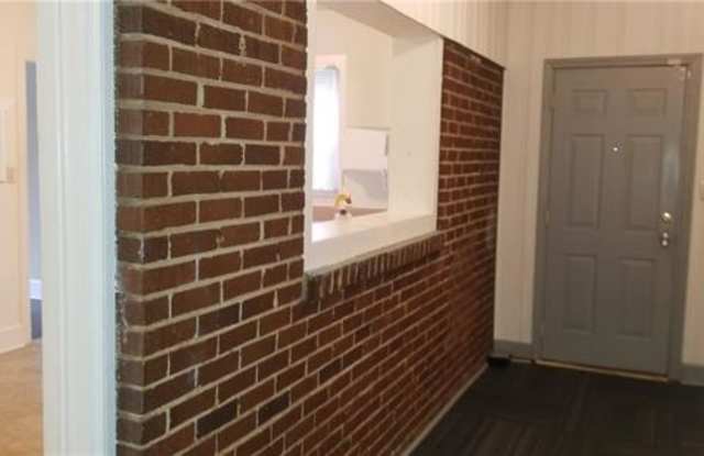 1512 Remount Road Gallery 2
