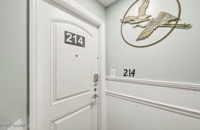 1175 Beachview Drive N Gallery 3
