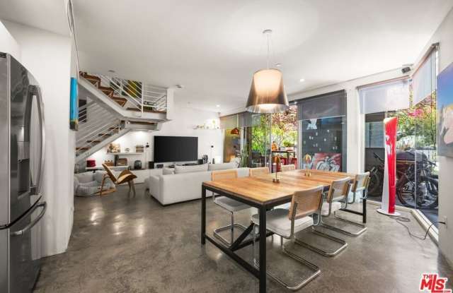 2400 Corinth Ave photos photos