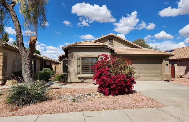 Beautiful 3 Bed/2 Bath with Pool! - 15904 West Carmen Drive, Surprise, AZ 85374