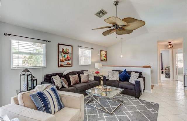 784 Woodshire LN Gallery 2