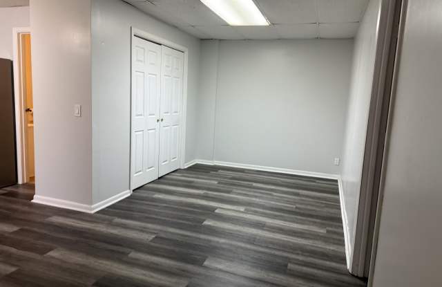107 Sanford Street Gallery 4