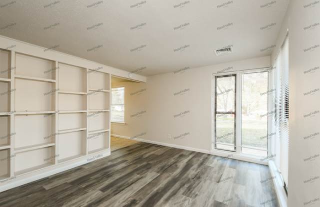 16 Saint Laurence Drive Gallery 4