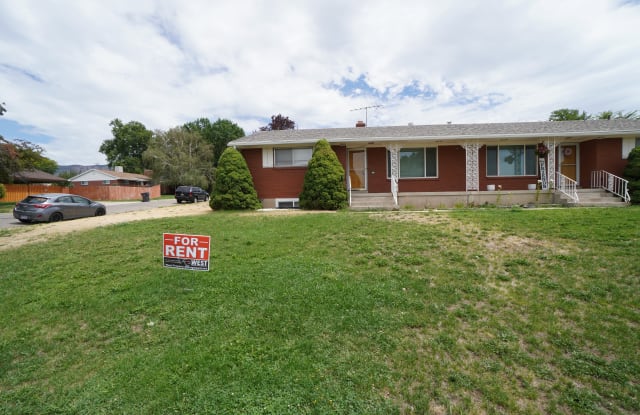 4402 Jefferson Ave photos photos