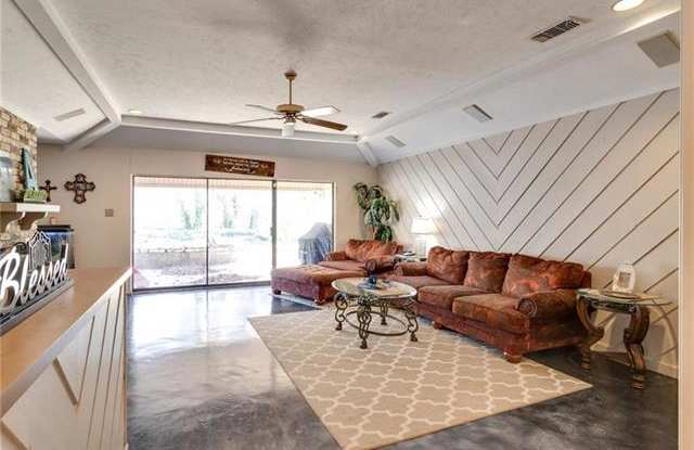 5115 River Ridge Road Gallery 3
