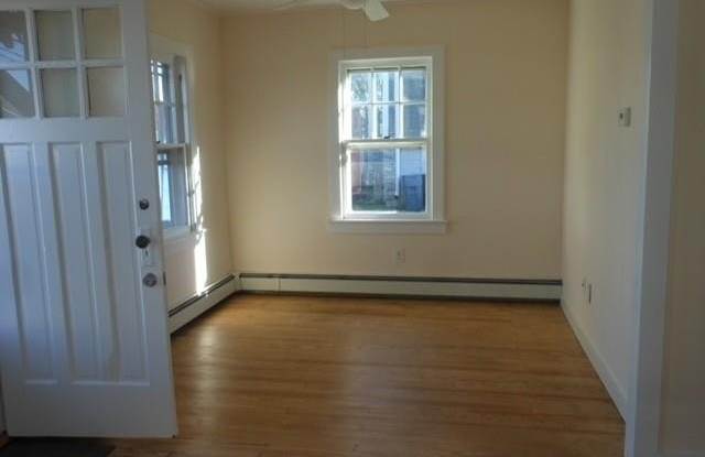 390 East Drive Gallery 4