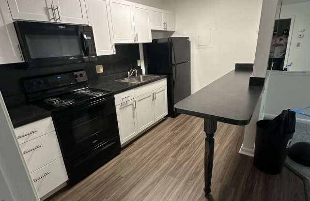4215 Sussex Drive, Apt. 6 photos photos