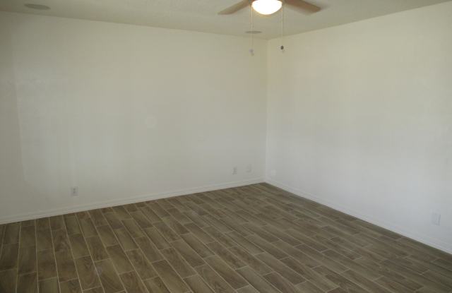 3441 W DAHLIA Drive Gallery 3