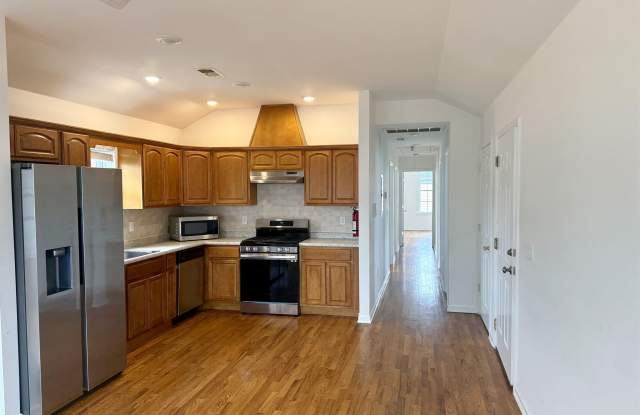 39 WEST 34TH ST - 39 West 34th Street, Bayonne, NJ 07002 39 WEST 34TH ST - 39 West 34th Street, Bayonne, NJ 07002