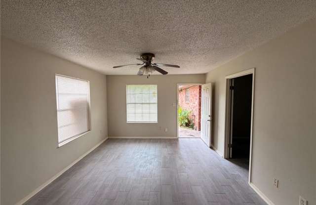 2417 Tamarack Avenue - C Gallery 3