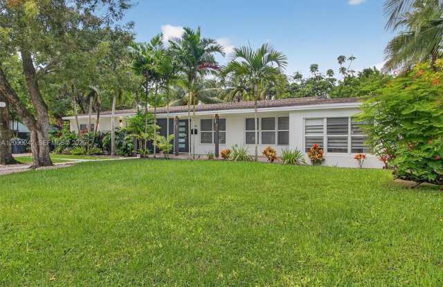 6090 SW 63rd Ave photos photos