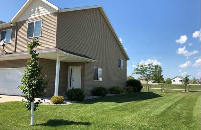 3 Bed, 3 Bath Townhome in West Fargo! photos photos