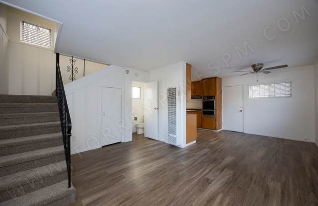 OPEN HOUSE: 12/13 10:30-11:30AM ~ Pacific Beach 2BR Townhome w/ Parking! photos photos OPEN HOUSE: 12/13 10:30-11:30AM ~ Pacific Beach 2BR Townhome w/ Parking! photos photos