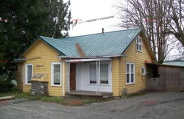 STATUS: *HOLD* | R24EE | $1595 - 1406 Harrison Avenue, Centralia, WA 98531
