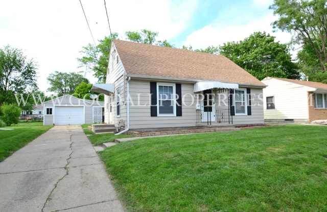 3 Bedroom Home in West Des Moines with Fenced in yard !!! photos photos