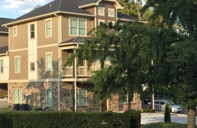 1819 10th Ave, S - 1819 10th Avenue South, Nashville, TN 37203