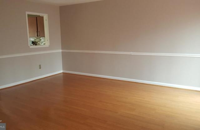 14246 LONG GREEN DRIVE Gallery 2