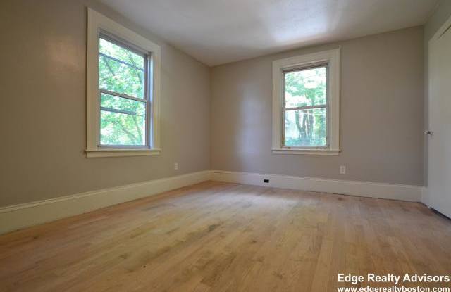 9 Eleanor St. Gallery 4