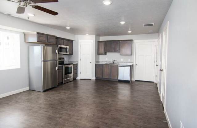 8175 N O'Connell L Gallery 3