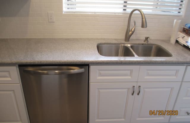 121 Regal Ct. Gallery 3