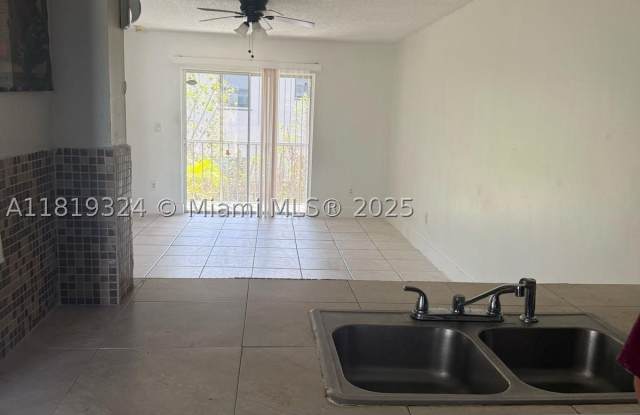 438 NE 210th Cir Ter Gallery 3
