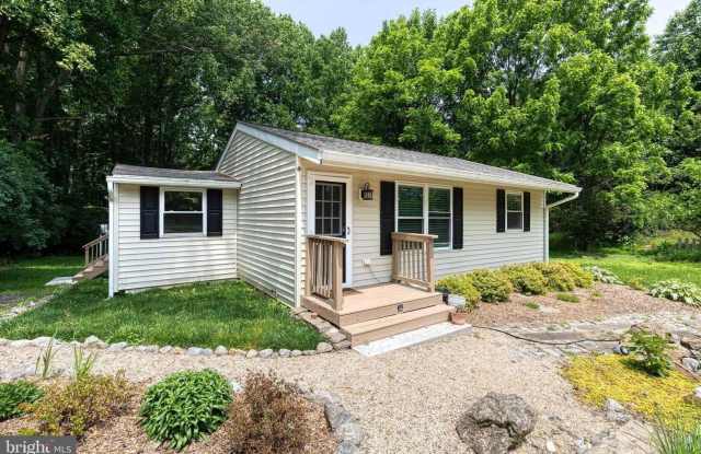 Beautiful 2bd 2bth Cottage/Rancher surrounded by nature. photos photos Beautiful 2bd 2bth Cottage/Rancher surrounded by nature. photos photos