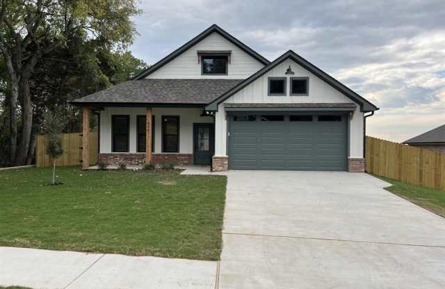 8441 Lakeway photos photos
