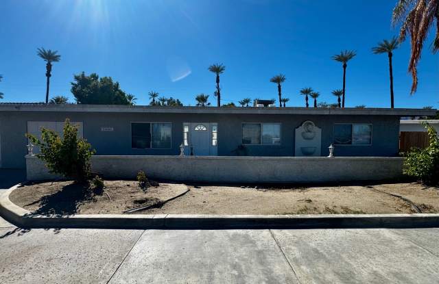 AVAILABLE NOW!! Lovely 3 Bedroom 2 Bathroom plus bonus room home in Palm Desert! - 74095 Goleta Avenue, Palm Desert, CA 92260