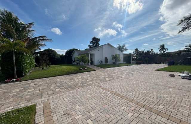 18464 Iris Road photos photos