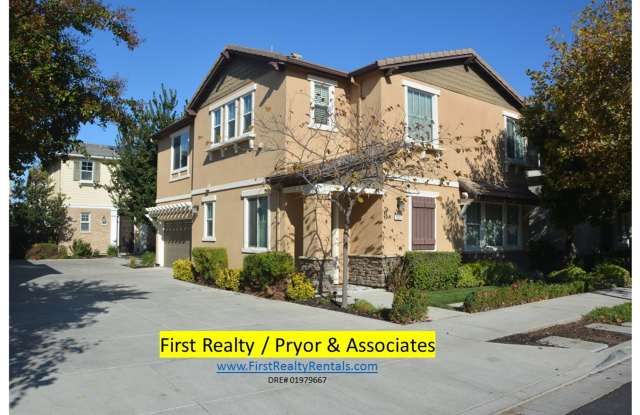 Affordable Central Brentwood 3 bed / 2.5 bath beauty photos photos