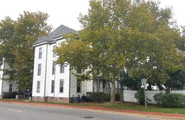 957 Green Street - 957 Green Street, Portsmouth, VA 23704