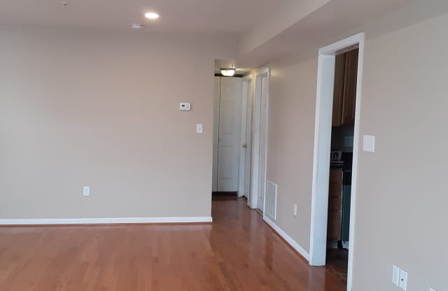 2908 Walters Lane Gallery 4