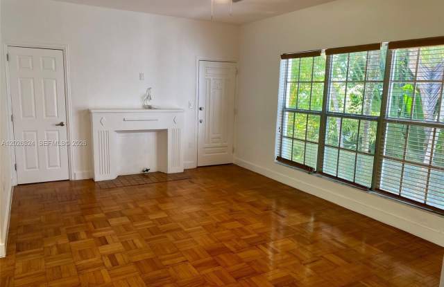 2921 Sheridan Ave photos photos