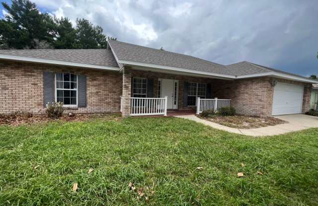 Charming 4-bedroom, 2-bathroom Deltona Lakes Home Available October! Gallery 1