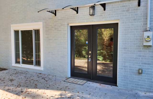 Maryville 37804 - Newly Renovated Lower Level Apartment, Open Living and Kitchen, Utilities Included Up to $300 per Month - Contact Sharon Arnwine (865) 313-7215 Gallery 1
