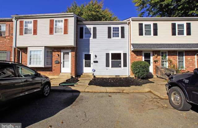 90 VILLAGE Drive - 90 Village Drive, Dover, DE 19904