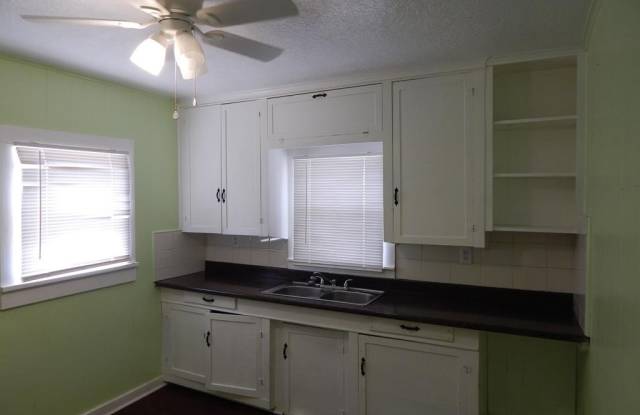219 N Baze St photos photos