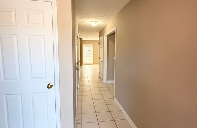 2 Bed / 2.5 Bath Townhome at Donahue Crossing - Available Now! Gallery 3