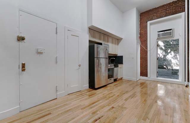 156 Decatur St Gallery 1