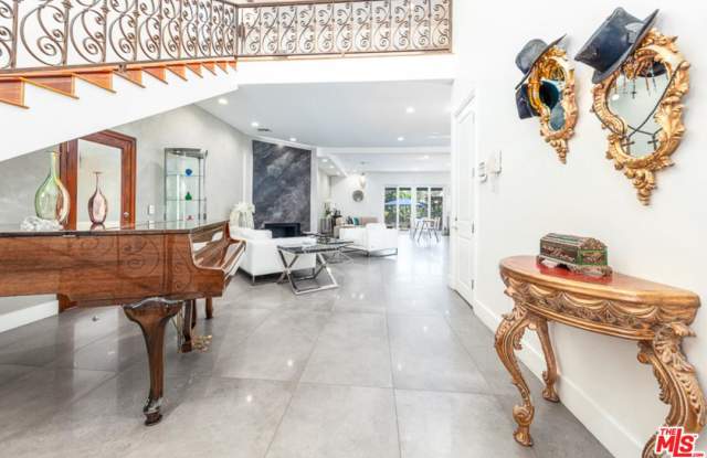 4646 BURNET Avenue Gallery 2