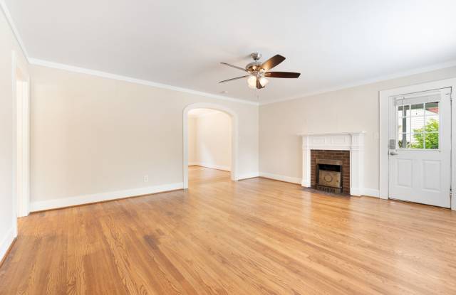 A Quaint Retreat Near Downtown Graham | 3 BD + Large Yard! Gallery 3