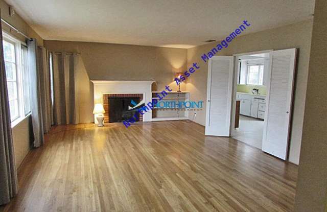 3-Bedroom, 1.5 Bath Single Family for Rent in Riverside, CA | Attached 2-Car Garage & Modern Kitchen Gallery 4