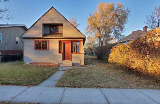 107 1/2 Custer Ave photos photos