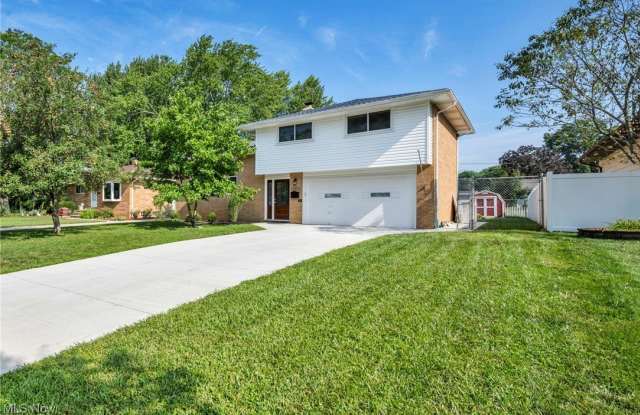23976 Noreen Drive photos photos