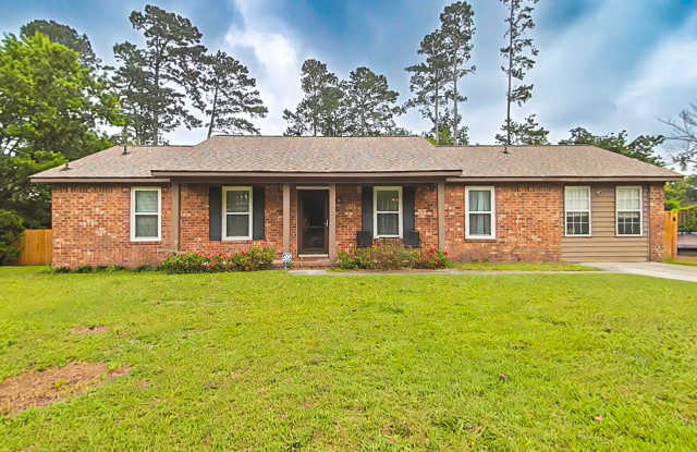3 Bed 2 Bath with a POOL in Martinez! photos photos