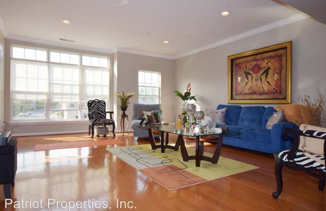 19267 Winmeade Dr Gallery 2
