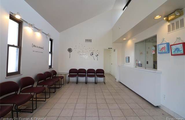 577 INKSTER Road Gallery 3